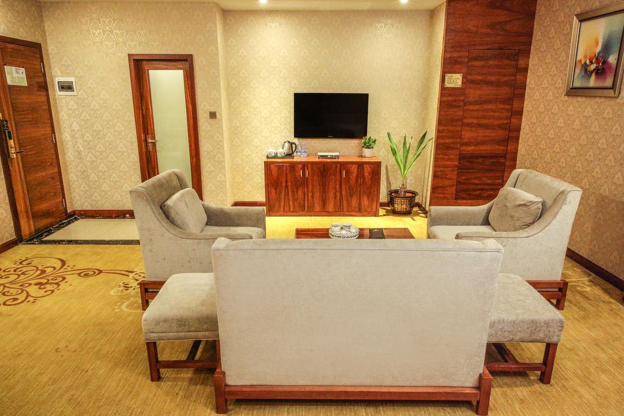 Oubon International Hotel Guangzhou Exteriör bild