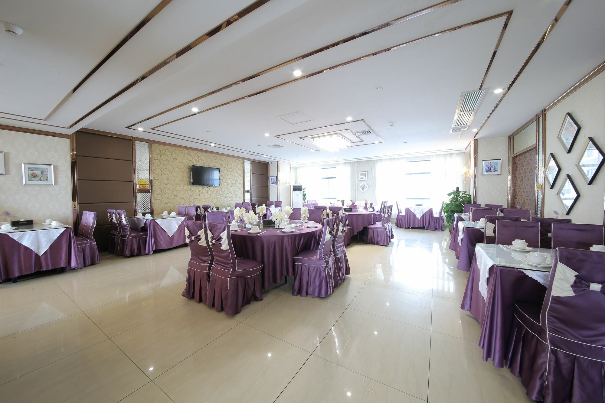 Oubon International Hotel Guangzhou Exteriör bild