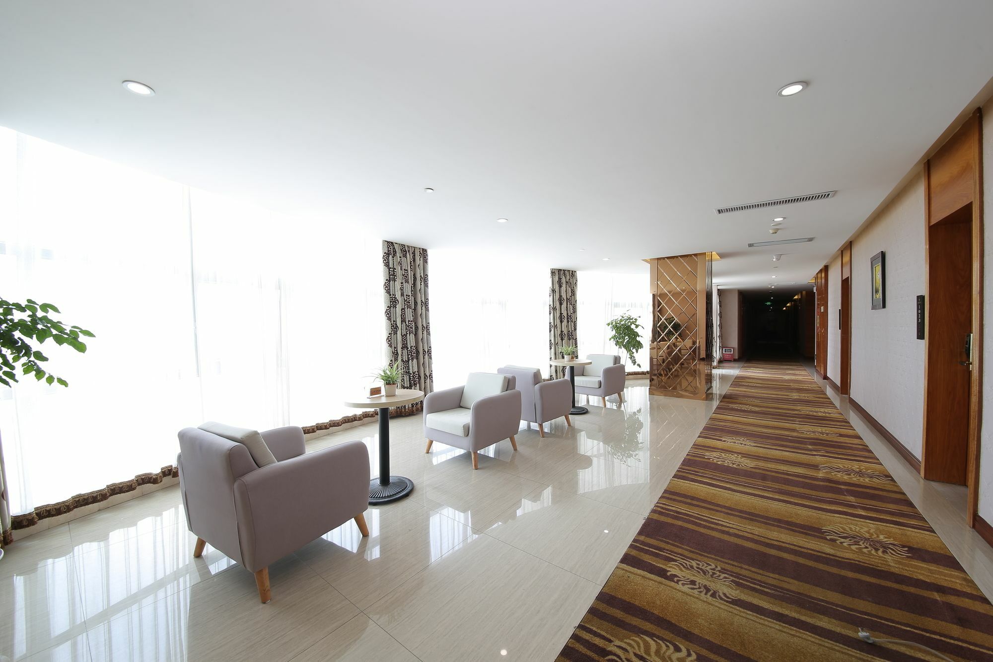 Oubon International Hotel Guangzhou Exteriör bild