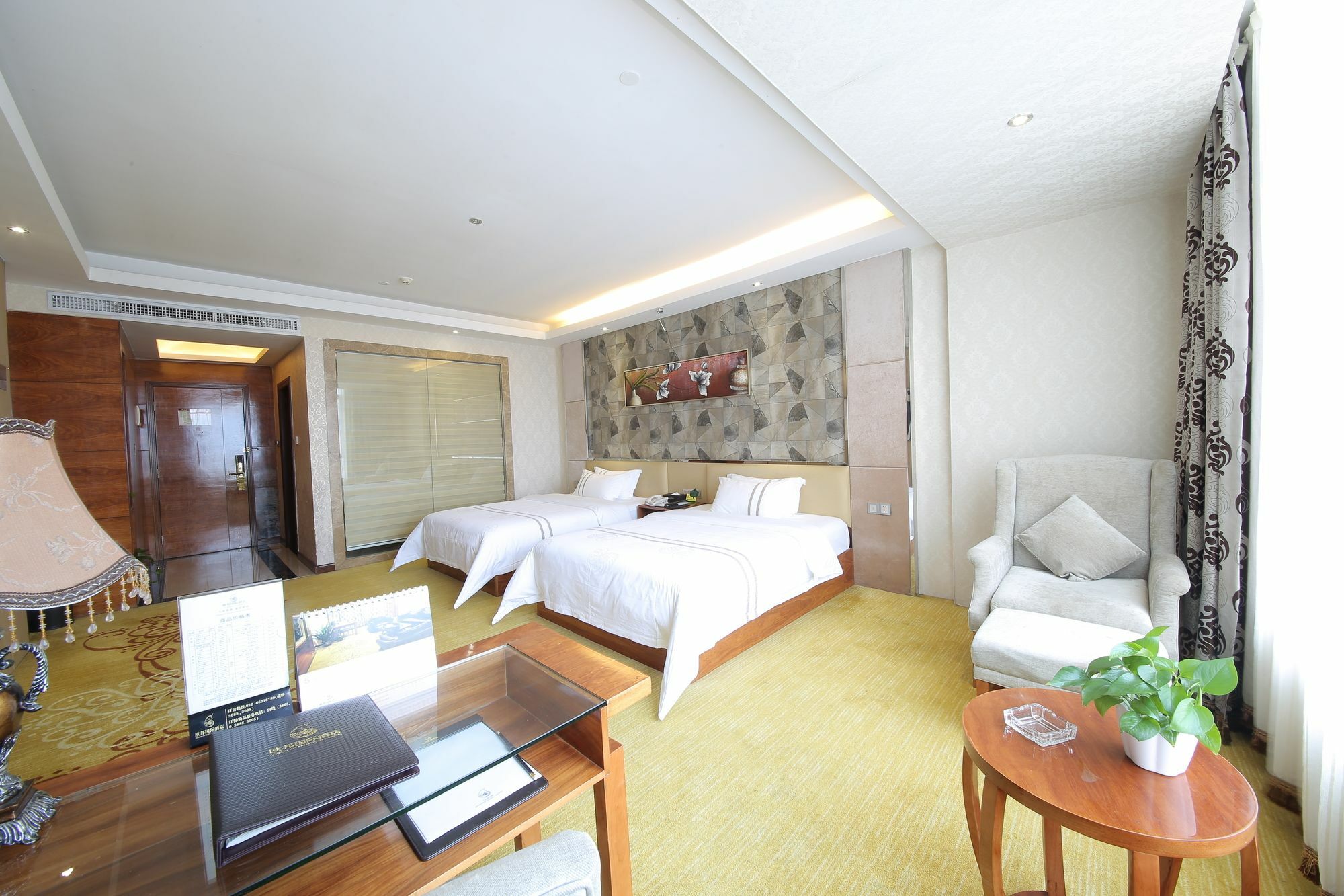 Oubon International Hotel Guangzhou Exteriör bild